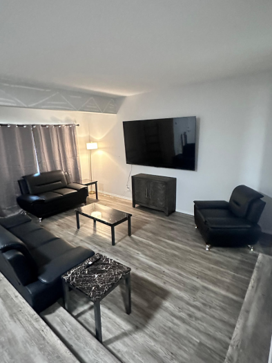 22 Lakeview Cr